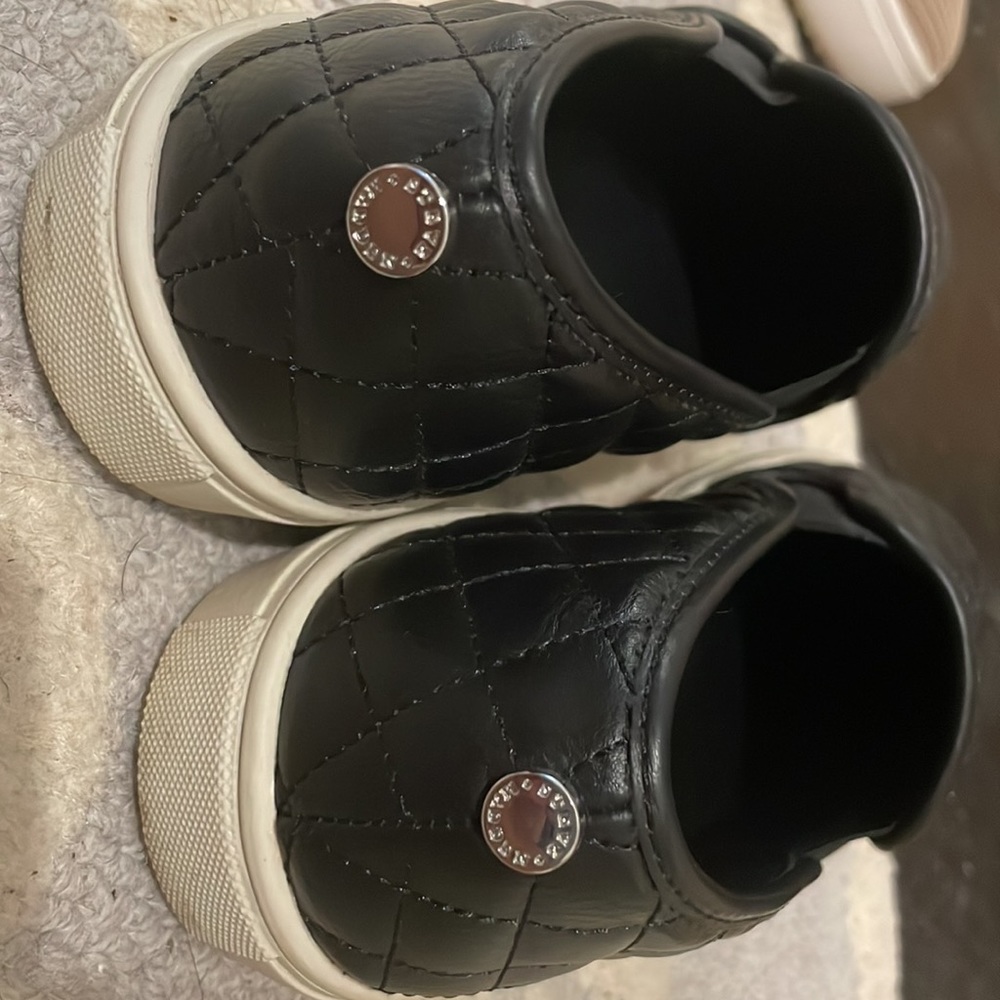 Sneakers - Picture 3 of 4